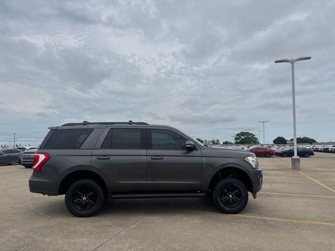 Used 2019 Ford Expedition XLT w/ Equipment Group 201A RWD image 26