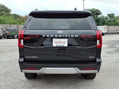 Certified 2025 Ford Expedition Max Platinum w/ Driver's Package AWD/4WD image 6