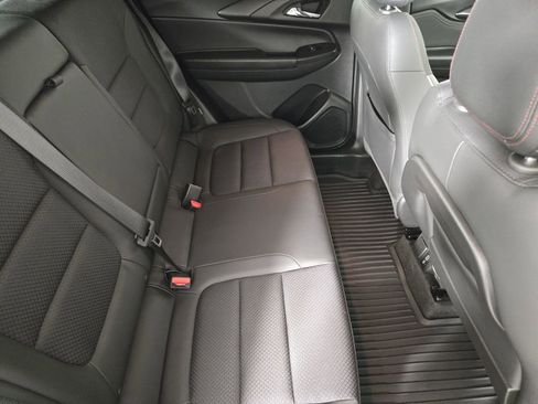 Used 2023 Chevrolet TrailBlazer RS w/ Sun and Liftgate Package FWD image 34