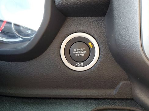 Used 2021 RAM 1500 Big Horn AWD/4WD image 25