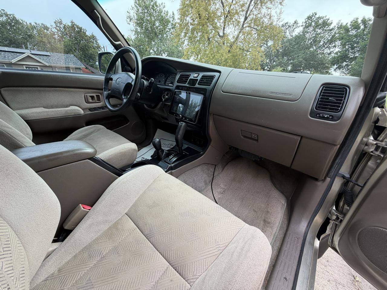 Used 2001 Toyota 4Runner SR5 AWD/4WD image 17