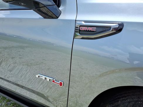 New 2026 GMC Yukon AT4 w/ AT4 Premium Plus Package AWD/4WD image 10