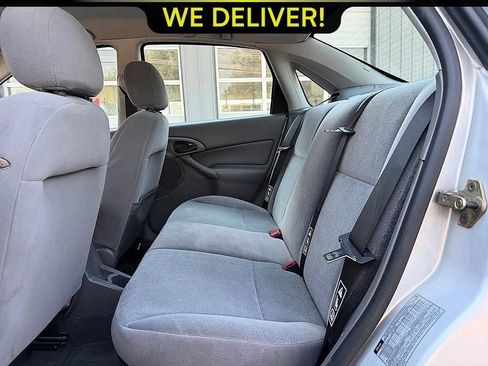 Used 2002 Ford Focus SE FWD image 17