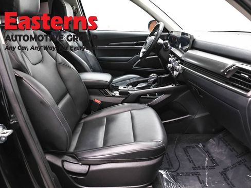 Used 2025 Kia Telluride S AWD/4WD image 23