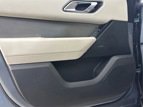 Used 2019 Land Rover Range Rover Velar S AWD/4WD image 26