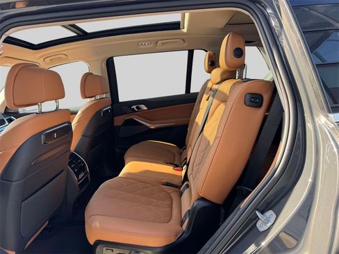Certified 2026 BMW X7 xDrive40i w/ Premium Package image 13