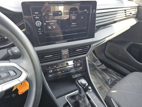 Used 2025 Volkswagen Jetta Sport FWD image 30