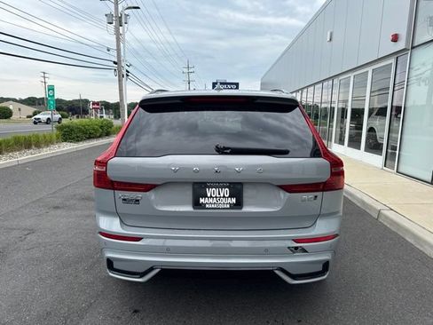 Used 2025 Volvo XC60 B5 Plus AWD/4WD image 4