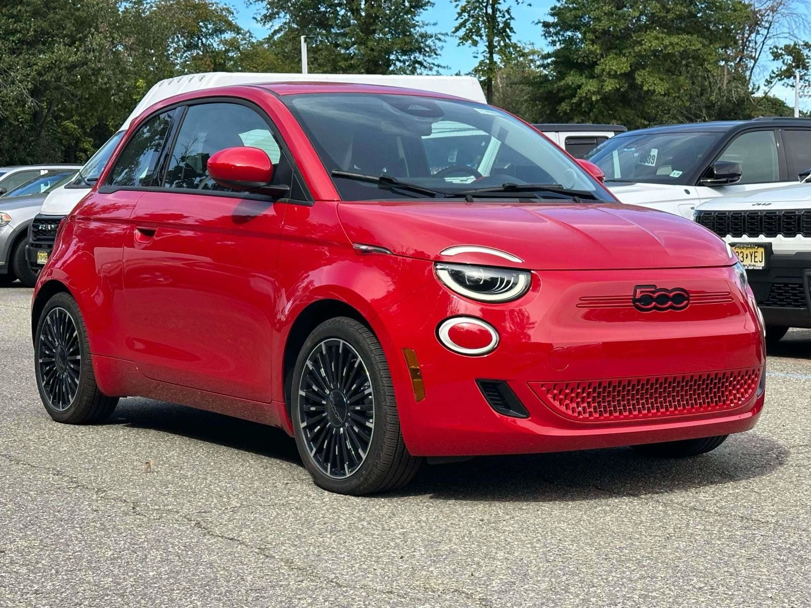 Used 2024 FIAT 500 e (RED) FWD image 8