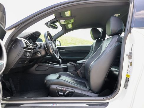 Used 2017 BMW M2 RWD image 22