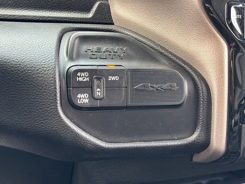 Used 2024 RAM 2500 Laramie AWD/4WD image 6