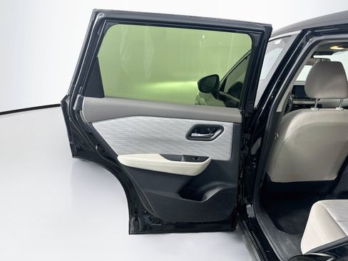 Used 2023 Nissan Rogue SV FWD image 27