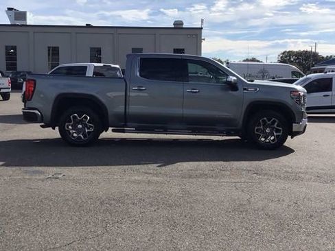 Used 2023 GMC Sierra 1500 SLT w/ SLT Premium Package image 4