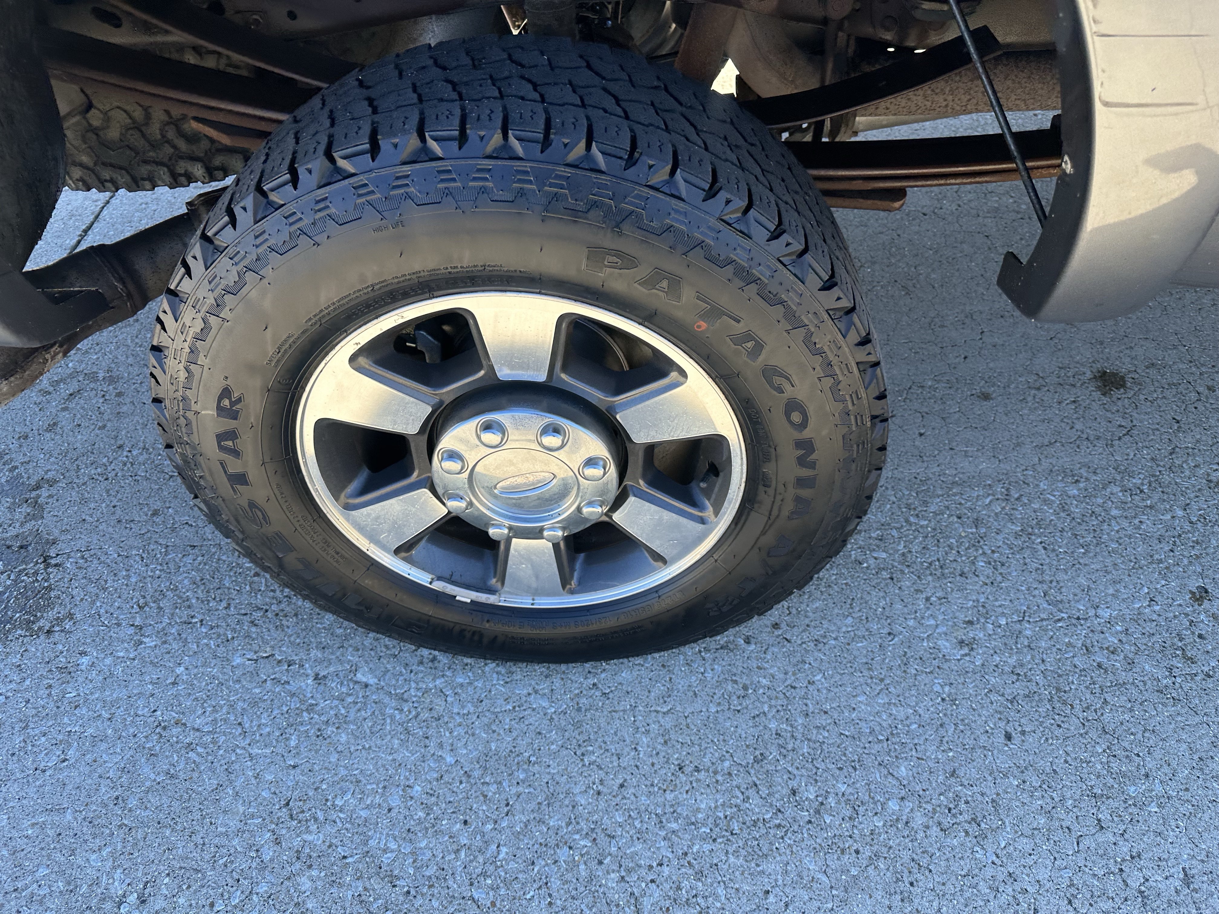 Used 2011 Ford F350 Lariat w/ Lariat Interior Pkg AWD/4WD image 3