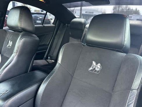 Used 2017 Dodge Charger R/T Scat Pack w/ Technology Group RWD image 19