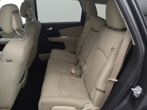 Used 2018 Dodge Journey SXT w/ Connectivity Group FWD image 18