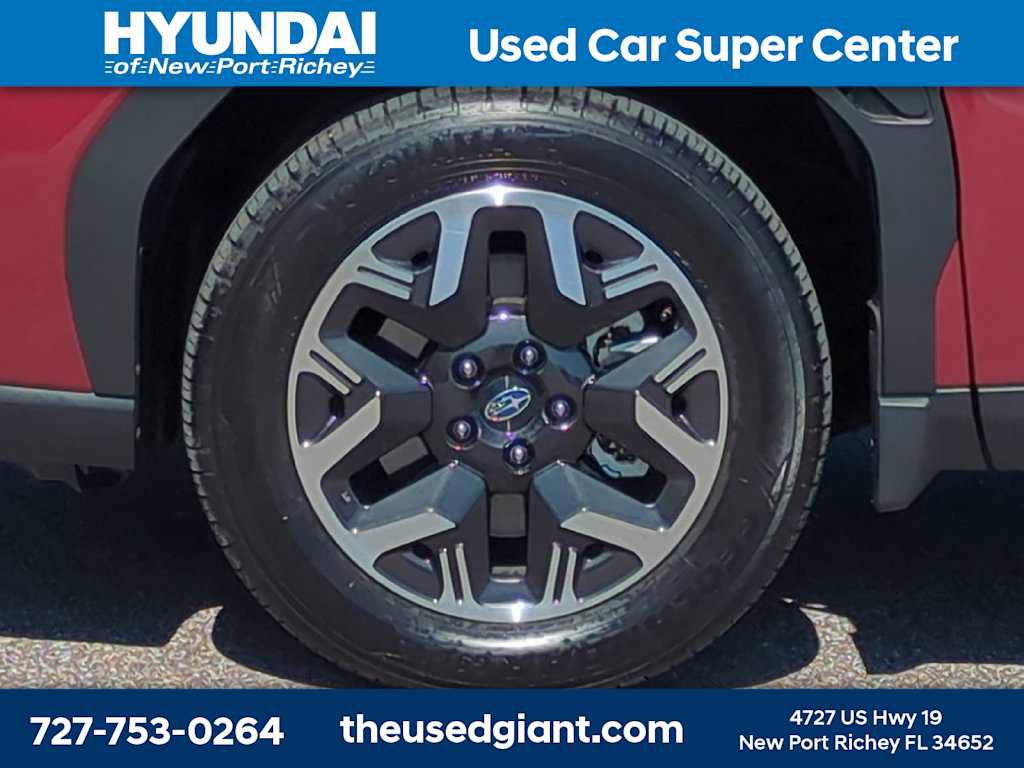 Used 2025 Subaru Forester Premium AWD/4WD image 10