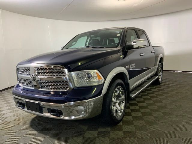 Used 2015 RAM 1500 Laramie w/ Convenience Group AWD/4WD image 3