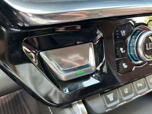 Used 2024 GMC Sierra 3500 Denali Ultimate AWD/4WD image 42