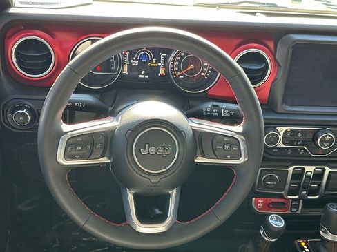 Used 2023 Jeep Wrangler Unlimited Rubicon w/ Cold Weather Group image 23