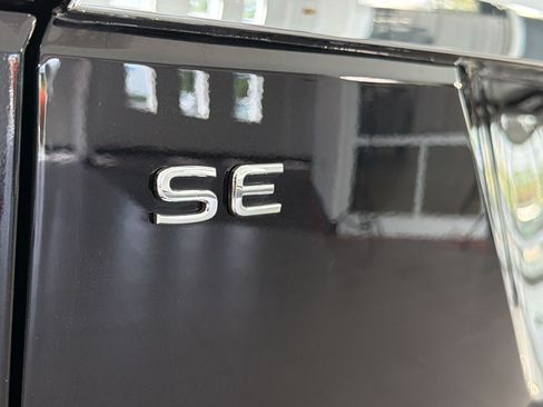 Used 2022 Volkswagen Atlas SE FWD image 34