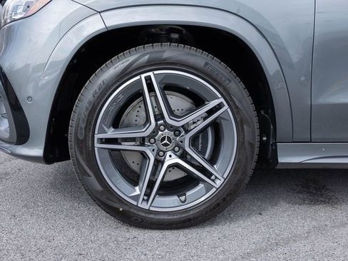 New 2026 Mercedes-Benz GLS 450 4MATIC image 5