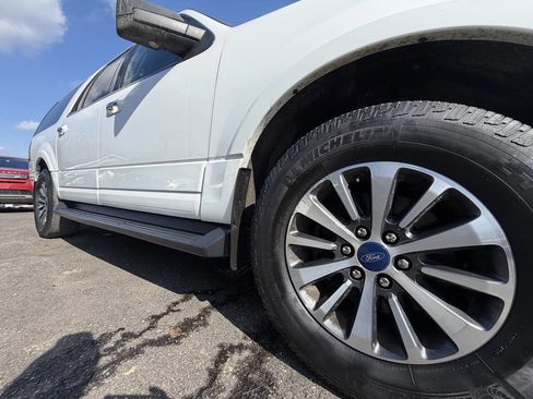 Used 2017 Ford Expedition EL XLT image 29
