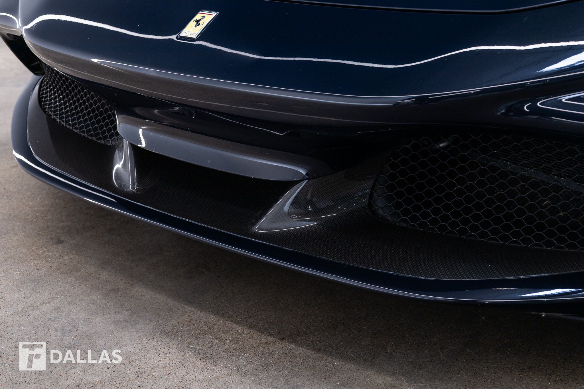 Used 2020 Ferrari F8 Tributo RWD image 4
