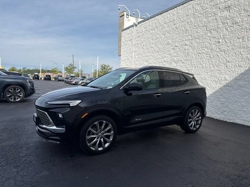 Used 2024 Buick Encore GX Avenir w/ Avenir Technology Package AWD/4WD image 3