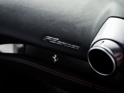 Used 2023 Ferrari F8 Tributo RWD image 42