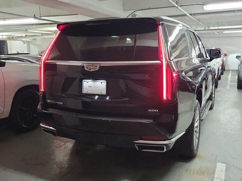Used 2023 Cadillac Escalade Luxury RWD image 10