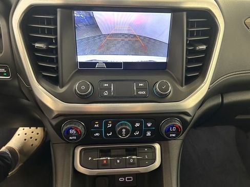 Used 2023 GMC Acadia SLE w/ Driver Convenience Package FWD image 23
