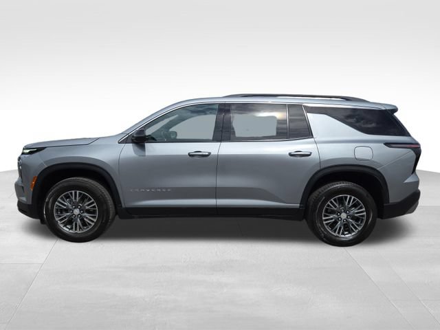 Used 2024 Chevrolet Traverse LT w/ Trailering Package AWD/4WD image 8