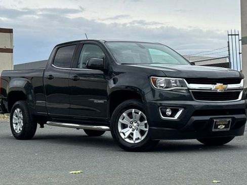 Used 2018 Chevrolet Colorado LT w/ LT Convenience Package RWD image 2
