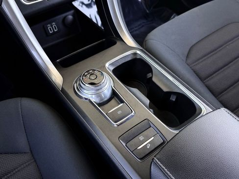 Used 2019 Ford Fusion SE image 35