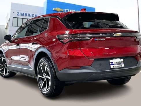 New 2026 Chevrolet Equinox EV LT image 3