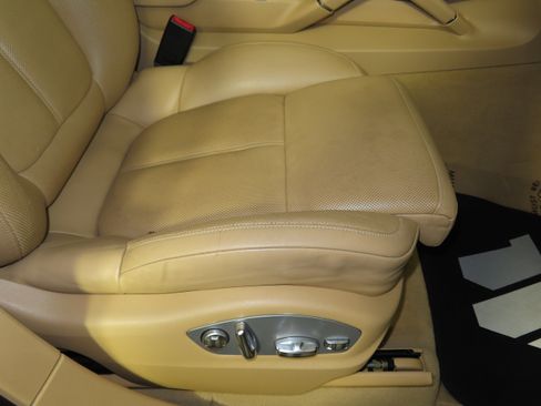 Used 2012 Porsche Cayenne S image 35