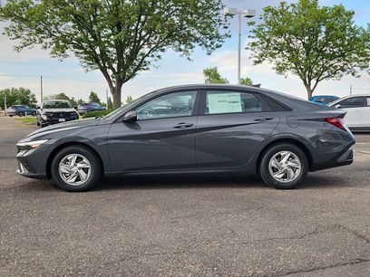 New 2026 Hyundai Elantra SE