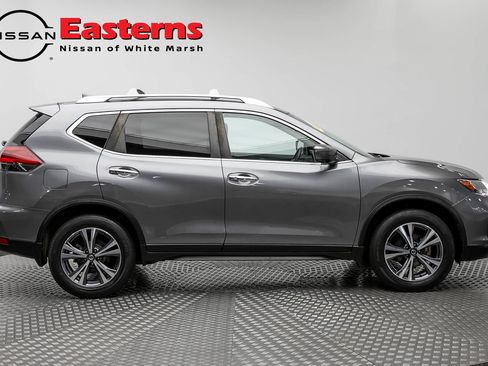 Used 2019 Nissan Rogue SV w/ Sun & Sound Touring Package AWD/4WD image 4