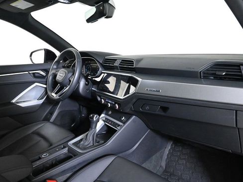 Used 2024 Audi Q3 2.0T Premium image 15