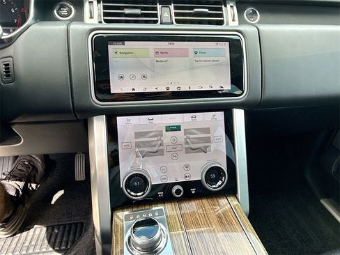 Used 2019 Land Rover Range Rover Supercharged image 15