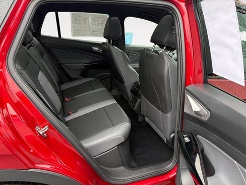 Used 2023 Volkswagen ID.4 S image 18