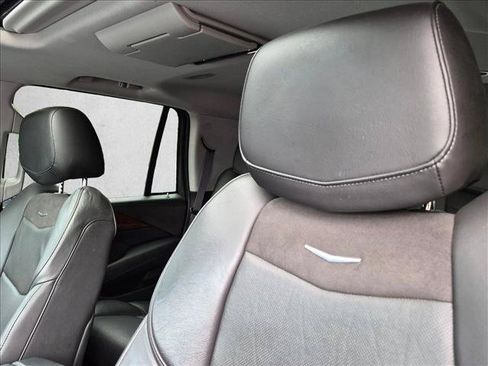 Used 2016 Cadillac Escalade Premium AWD/4WD image 17