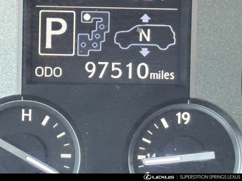 Used 2015 Lexus LX 570 4WD image 30