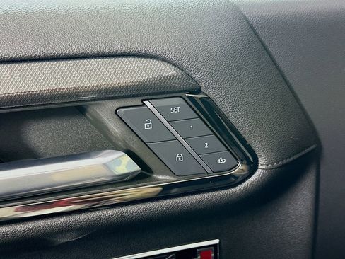 Used 2023 GMC Sierra 1500 AT4 w/ AT4 Preferred Package image 21