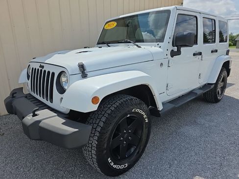 Used 2015 Jeep Wrangler Unlimited Sahara image 11