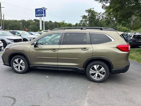 Used 2023 Subaru Ascent Premium w/ Convenience Package AWD/4WD image 6