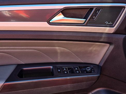 Used 2022 Volkswagen Atlas SEL Premium image 12