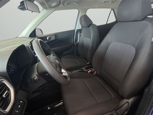 Used 2021 Hyundai Venue SE FWD image 10