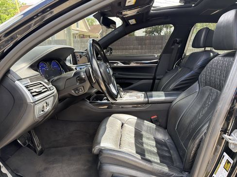 Used 2019 BMW 750i xDrive AWD/4WD image 11